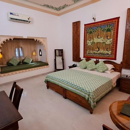 Hotel Mahendra Prakash à Udaipur Chambre photo