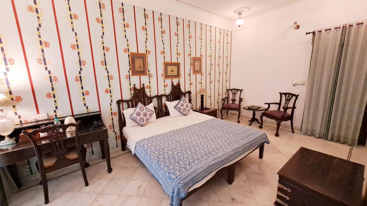Hotel Mahendra Prakash à Udaipur Extérieur photo