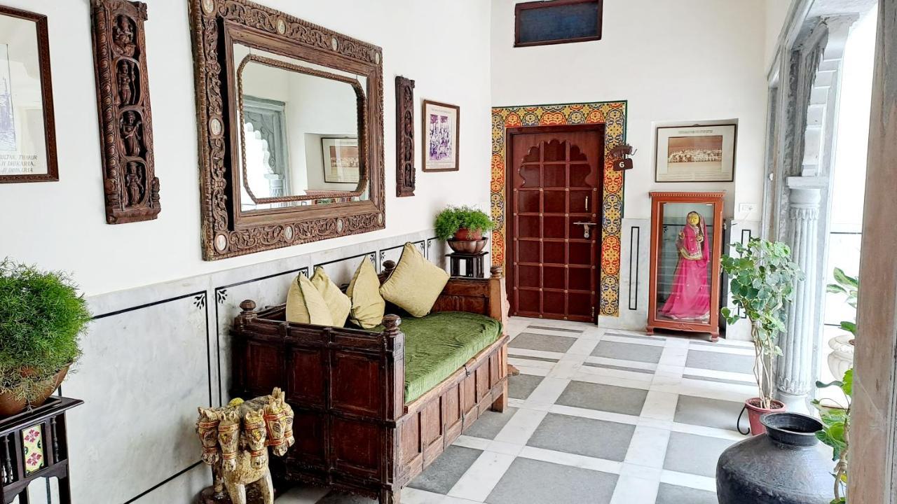 Hotel Mahendra Prakash à Udaipur Extérieur photo