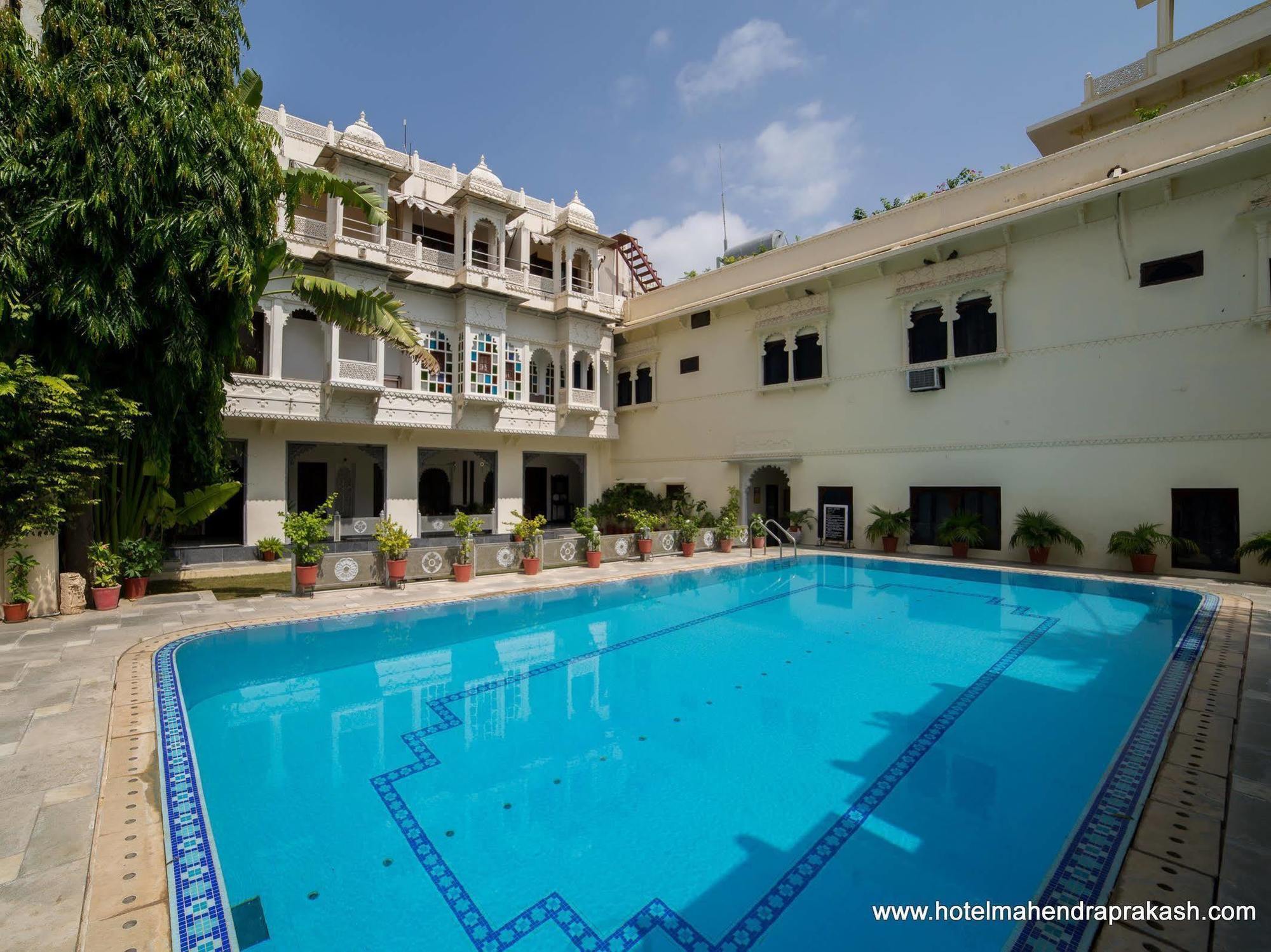 Hotel Mahendra Prakash à Udaipur Extérieur photo